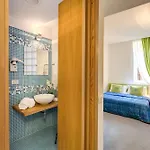 Konukevi Residenza Romantica 3*